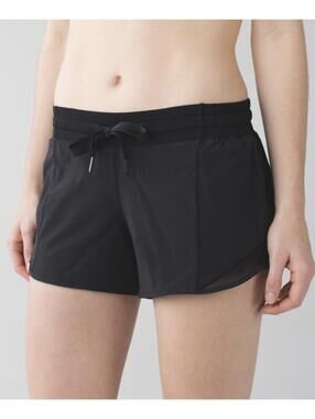 Lululemon Hotty Hot Shorts 2.5” Black Size 10